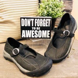 Keen Mary Jane Black Suede Leather Walk Trail Shoe